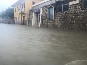 Allagamento in Via Antonio Sebastiani - Stazione Ferroviaria di Minturno (foto di Giancarmine Di Rienzo)